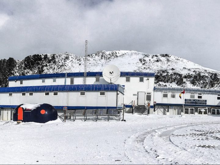 Escudero, la mayor base científica chilena en Antártica cumplió 28 años | Estación científica perteneciente al INACH fue inaugurada el 5 de febrero de 1995 y su nombre recuerda al profesor y jurista Julio Escudero