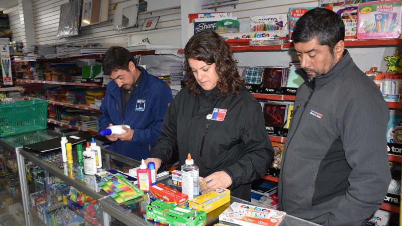 Para un retorno seguro a clases, SEREMI de Salud de Magallanes intensifica fiscalización a librerías y comercio de venta de útiles escolares