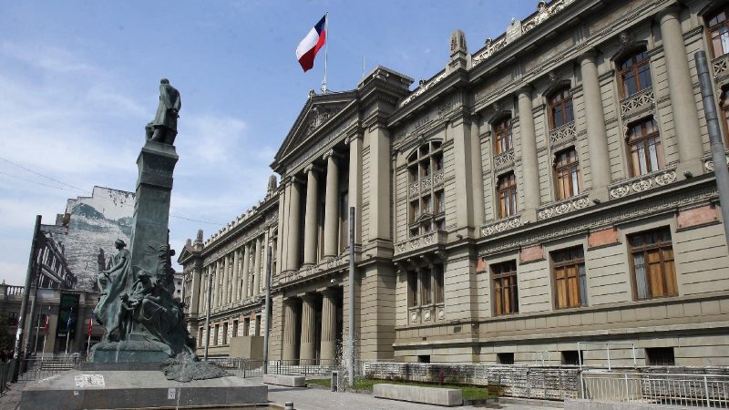 Ministra vocera Ángela Vivanco aseguró que Corte Suprema dispuso un trabajo colaborativo entre gobierno e Isapres para cumplir el fallo por tabla de factores