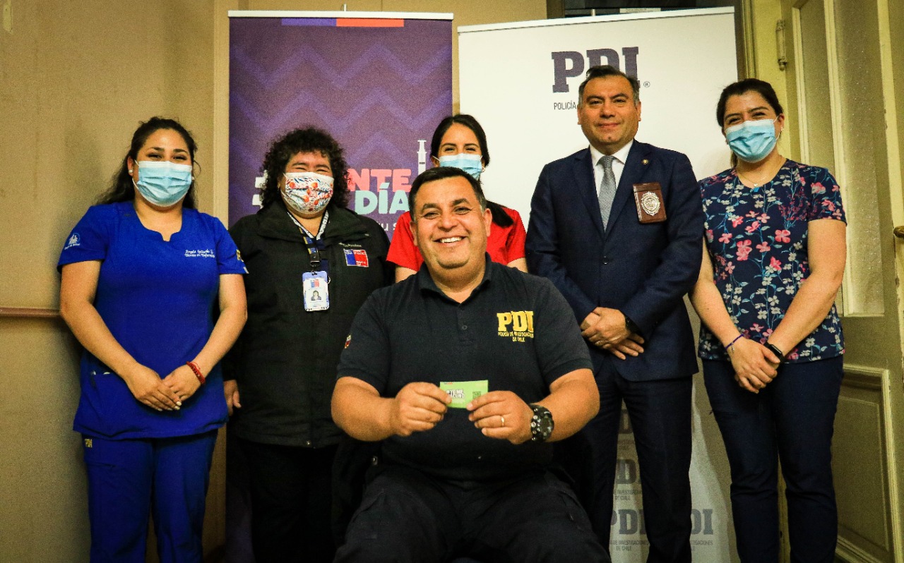 Sector Salud de Magallanes realizó un operativo para funcionarios de la Policía de Investigaciones (PDI), quienes recibieron dosis de vacuna bivalente