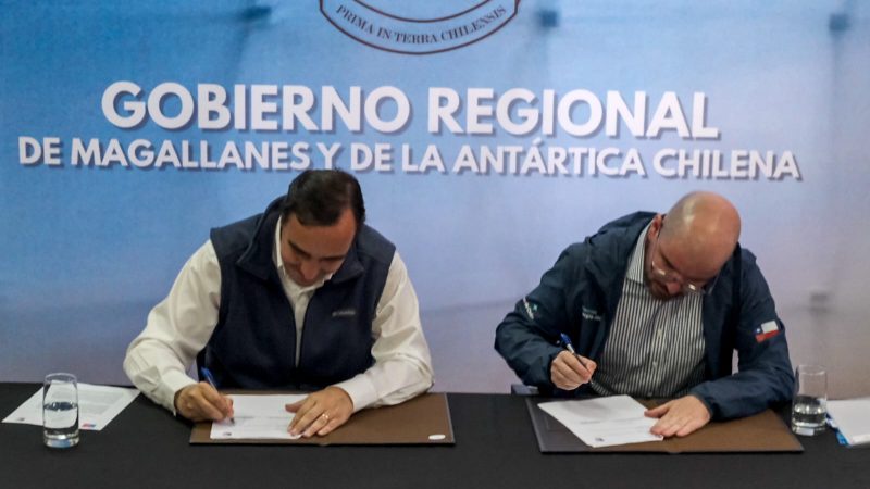 Gobierno Regional y Ministerio de Desarrollo Social firman convenio para red de cuidados en Magallanes