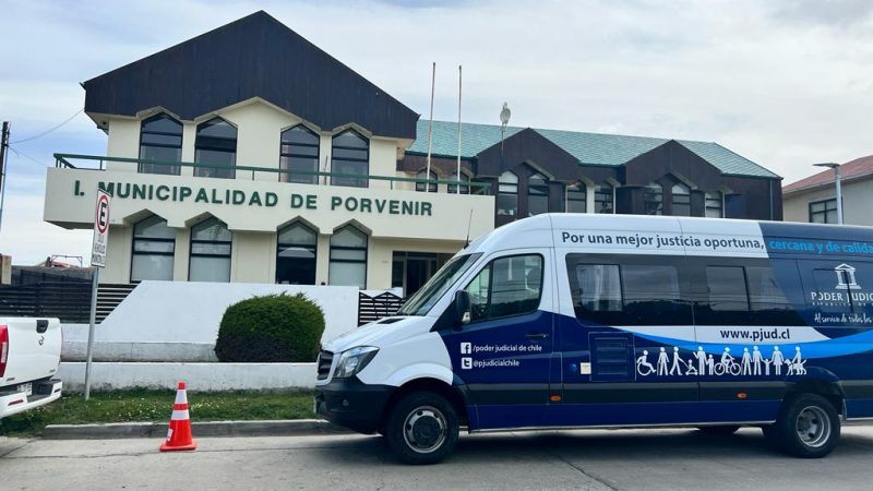 El Bus de la Justicia realiza en Tierra del Fuego atención a toda la comunidad