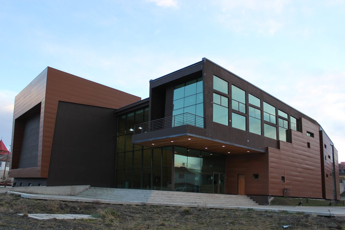 Expo Feria Urbana 2023 se realiza en el Centro Cultural de Punta Arenas