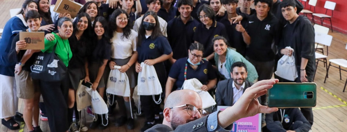 INJUV lanza 10ª Encuesta Nacional de Juventud: participación política juvenil es la más alta de la década
