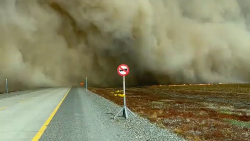 Incendio forestal en Tierra del Fuego alcanza 15 kilómetros, mientras persisten fuertes vientos