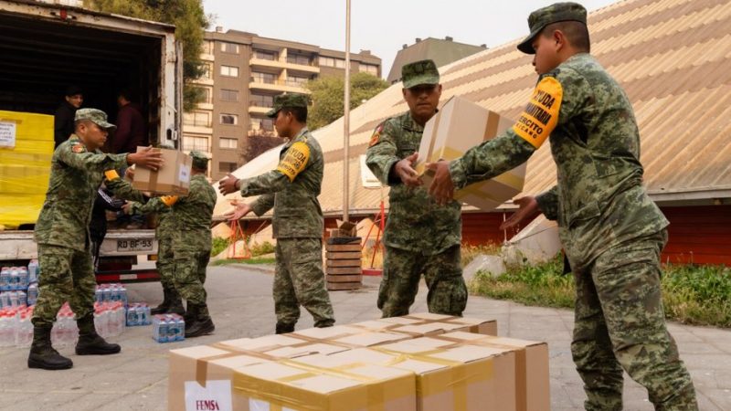 Embajada de México y FEMSA / Farmacias Cruz Verde concretan ayuda a afectados por los incendios y a equipos de brigadistas