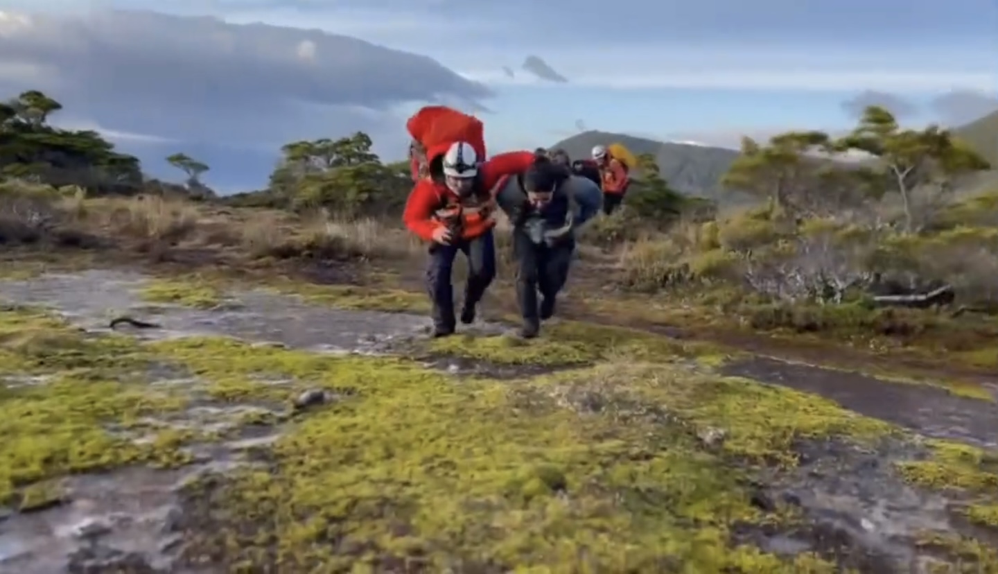 Sanos y salvos aparecen tres excursionistas extraviados en las inmediaciones del Monte Tarn