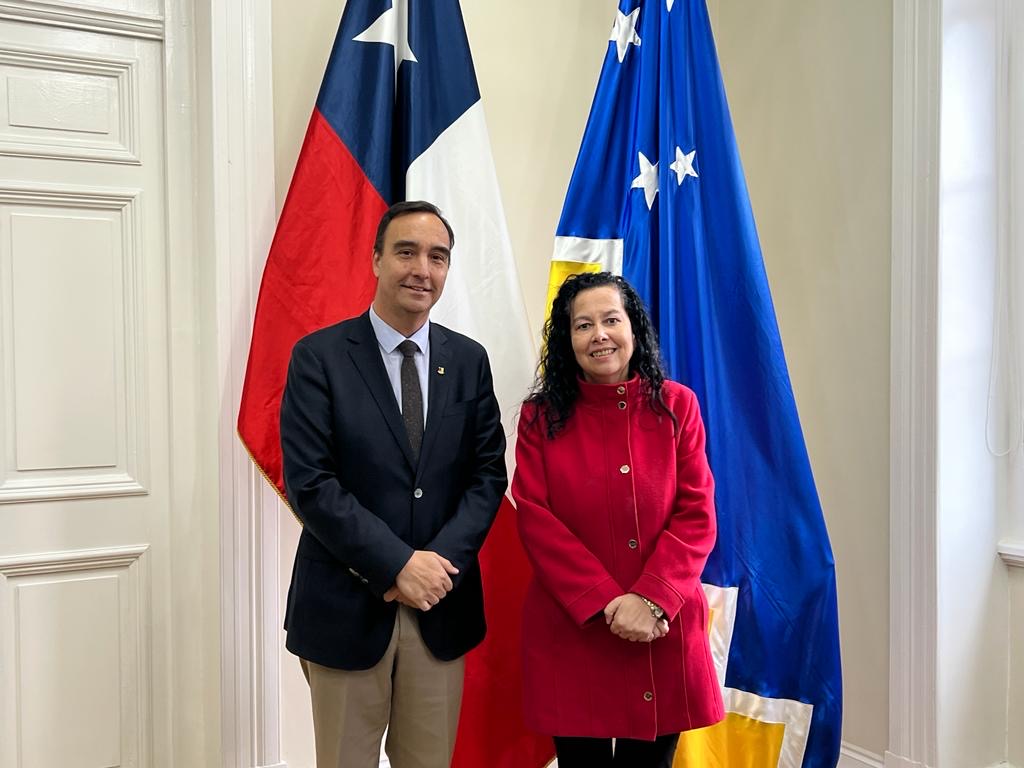 Presidenta de la Corte de Punta Arenas sostuvo encuentro protocolar con el Gobernador Regional 