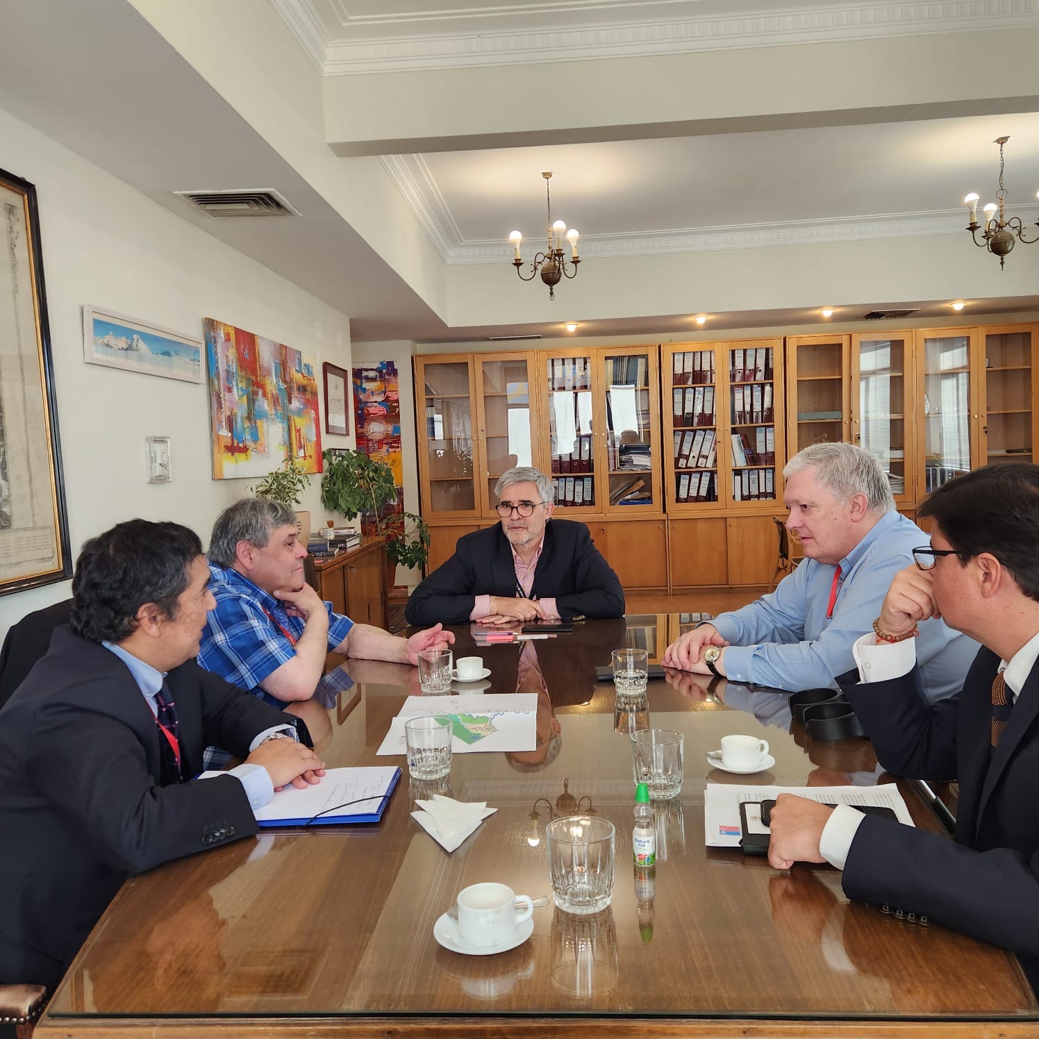 Senador Kusanovic y alcalde de Timaukel se reúnen con Director Nacional de Fronteras y Límites para gestionar apertura del Paso Bellavista y el cruce de Ushuaia hacia Navarino.