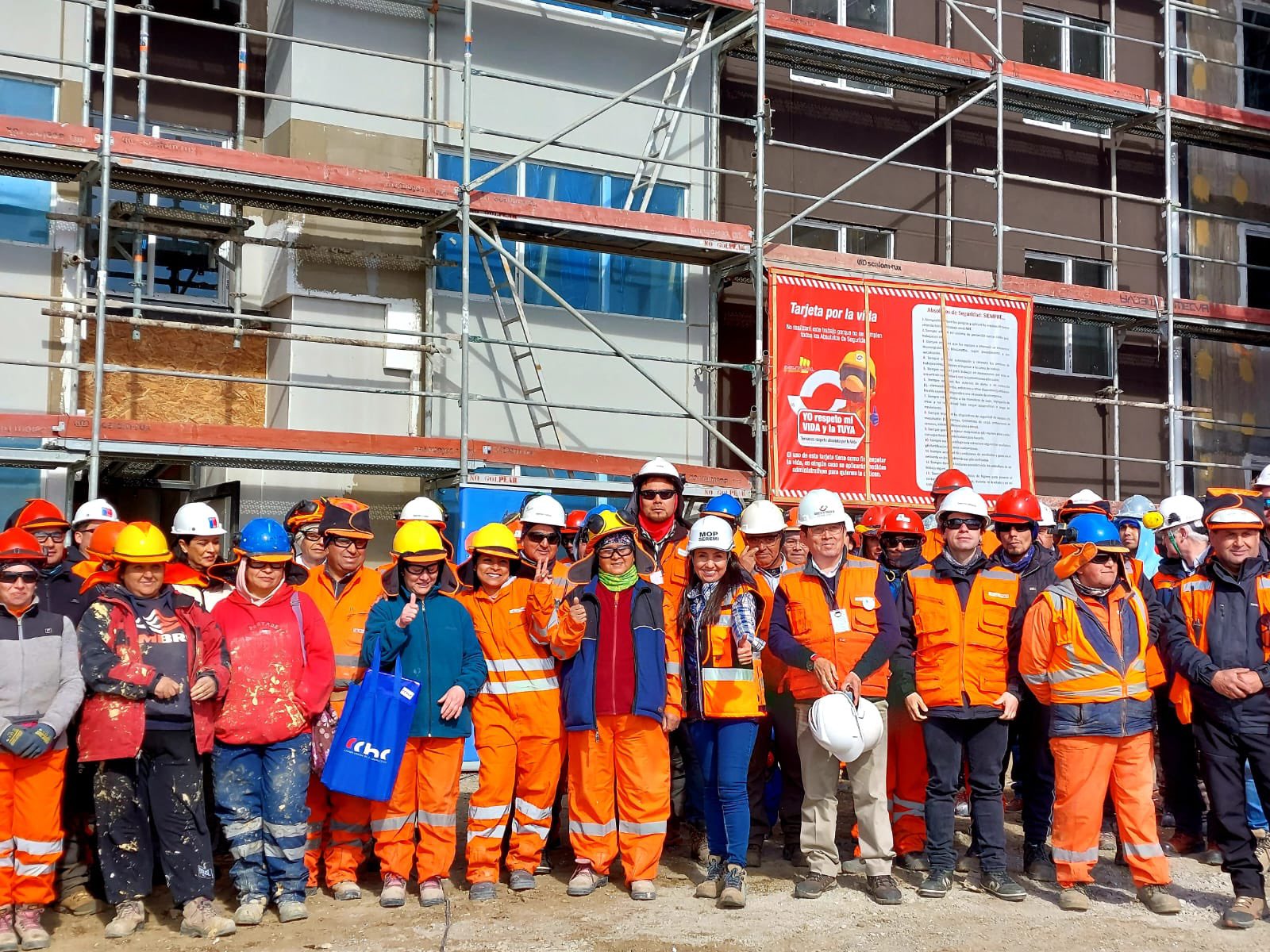 Mujeres trabajadoras destacaron en el Día del Trabajador de la Construcción en Punta Arenas | Mujeres a la obra