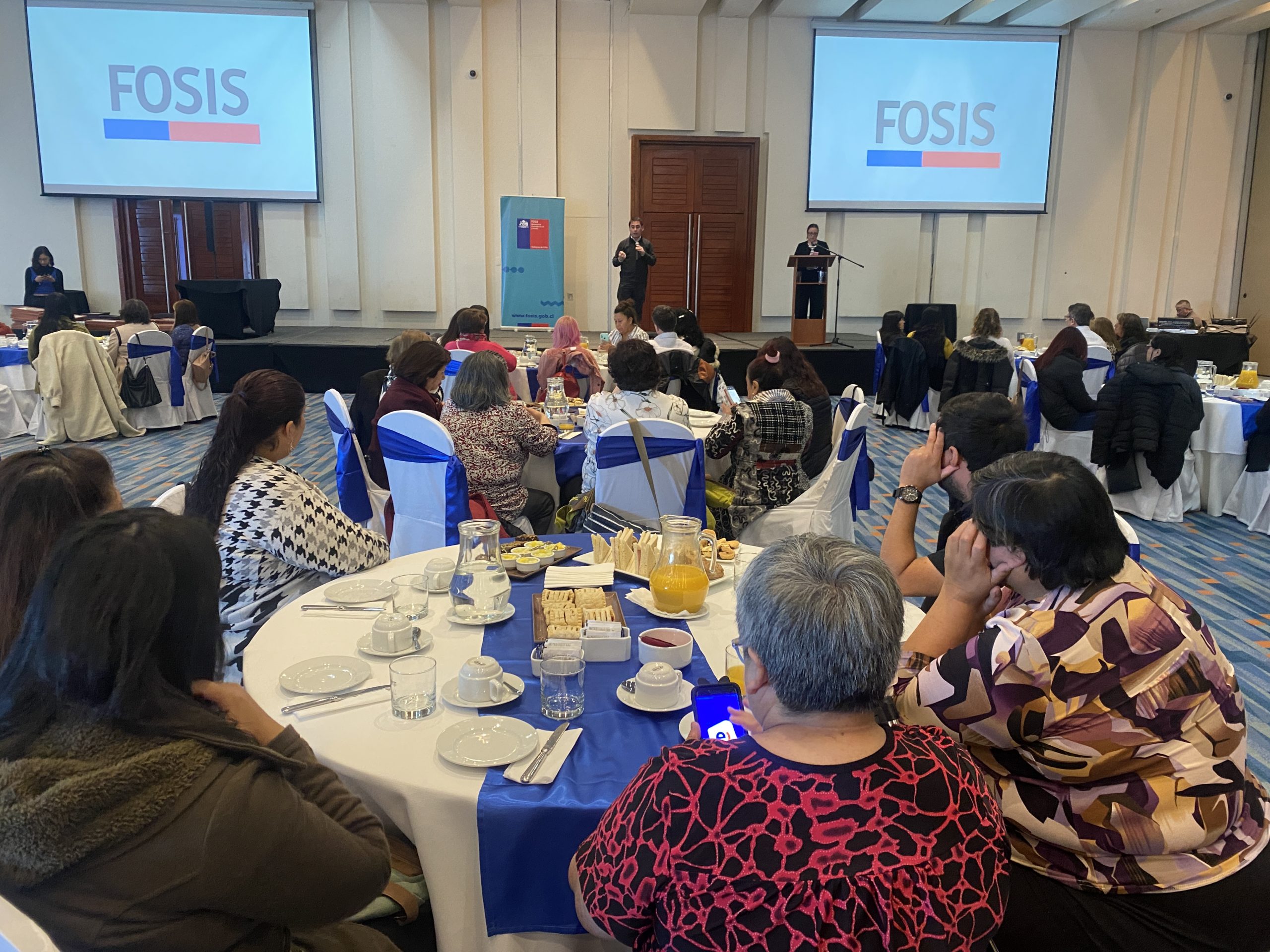 Reconocen la participación de más de un centenar de personas que fueron protagonistas de los programas de emprendimiento del FOSIS Magallanes