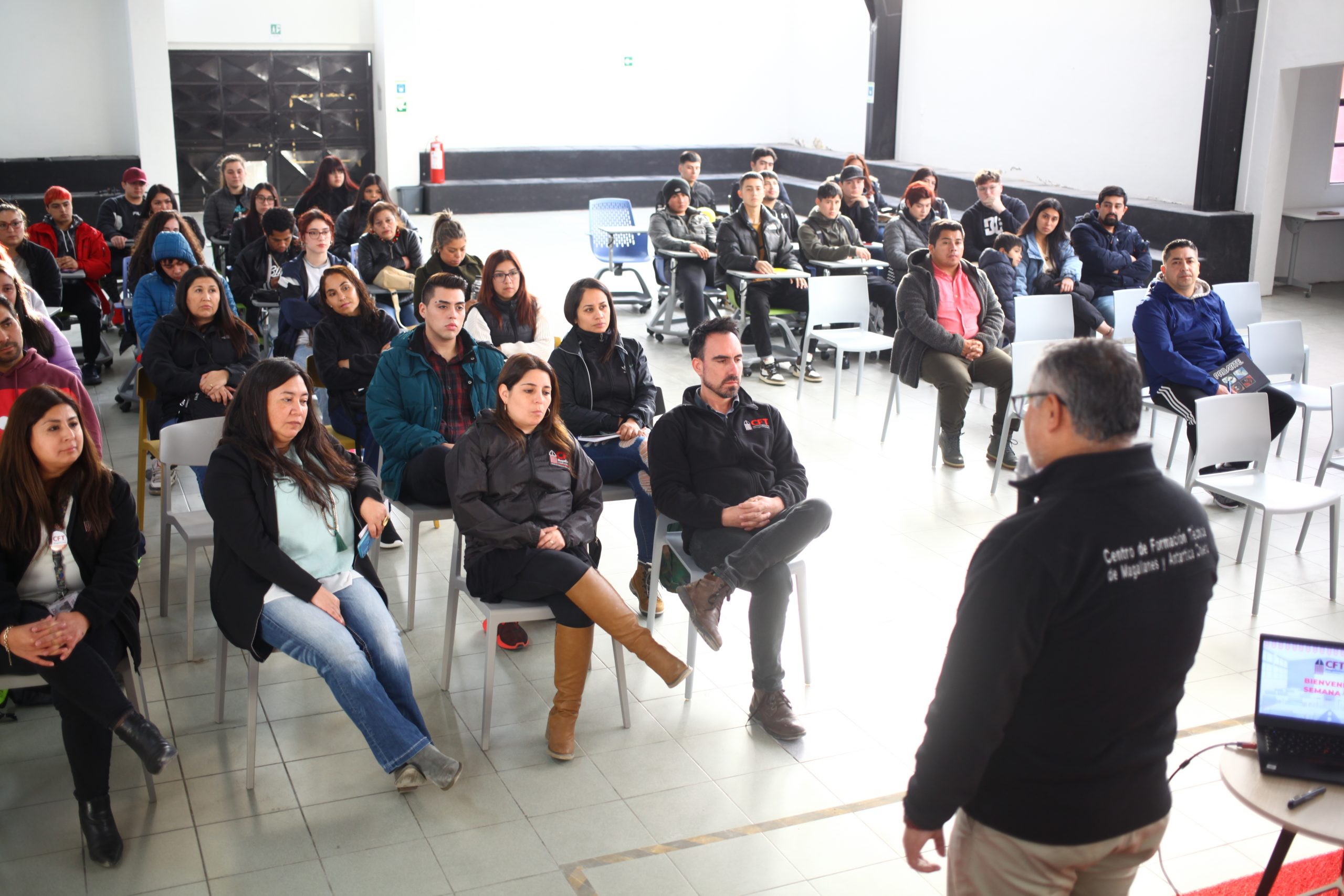 CFT de Magallanes dio la bienvenida a sus 93 nuevos estudiantes