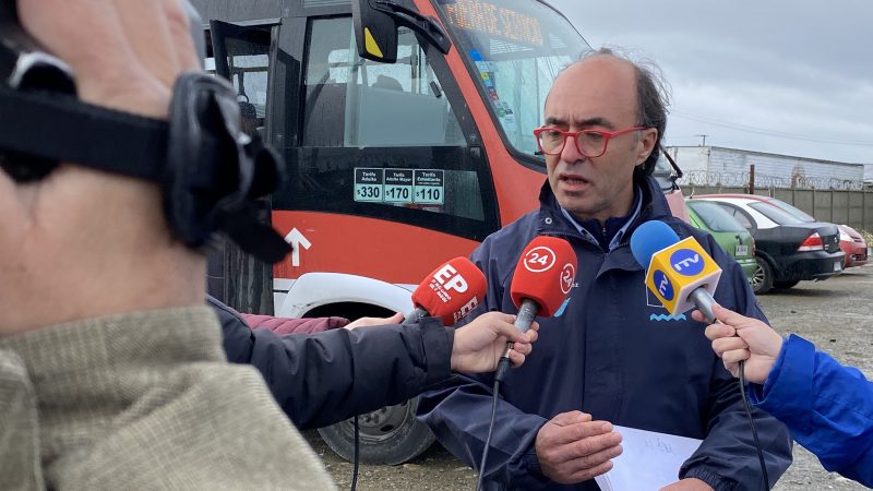 Seremi de Transportes y Telecomunicaciones Rodrigo Hernández inspecciona estado y operación de buses urbanos Red Punta Arenas