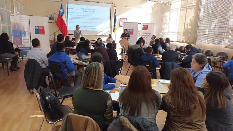 Diálogo participativo sobre Seguro Escolar reunió a más de 50 representantes de colegios de Punta Arenas