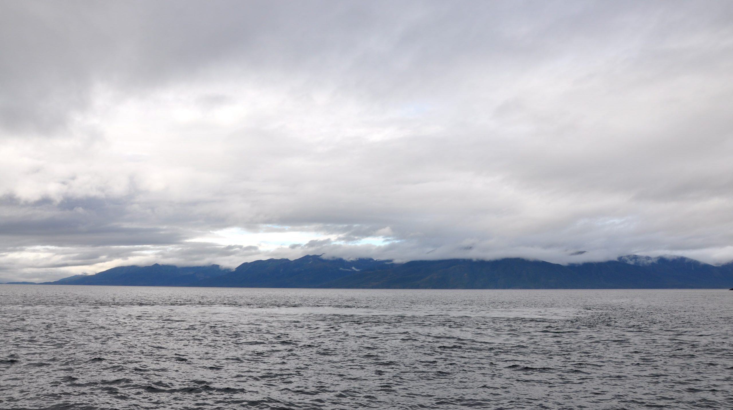 Lluvias, vientos hasta 50 kmh y chubascos se pronostican en Magallanes este domingo 5 de marzo