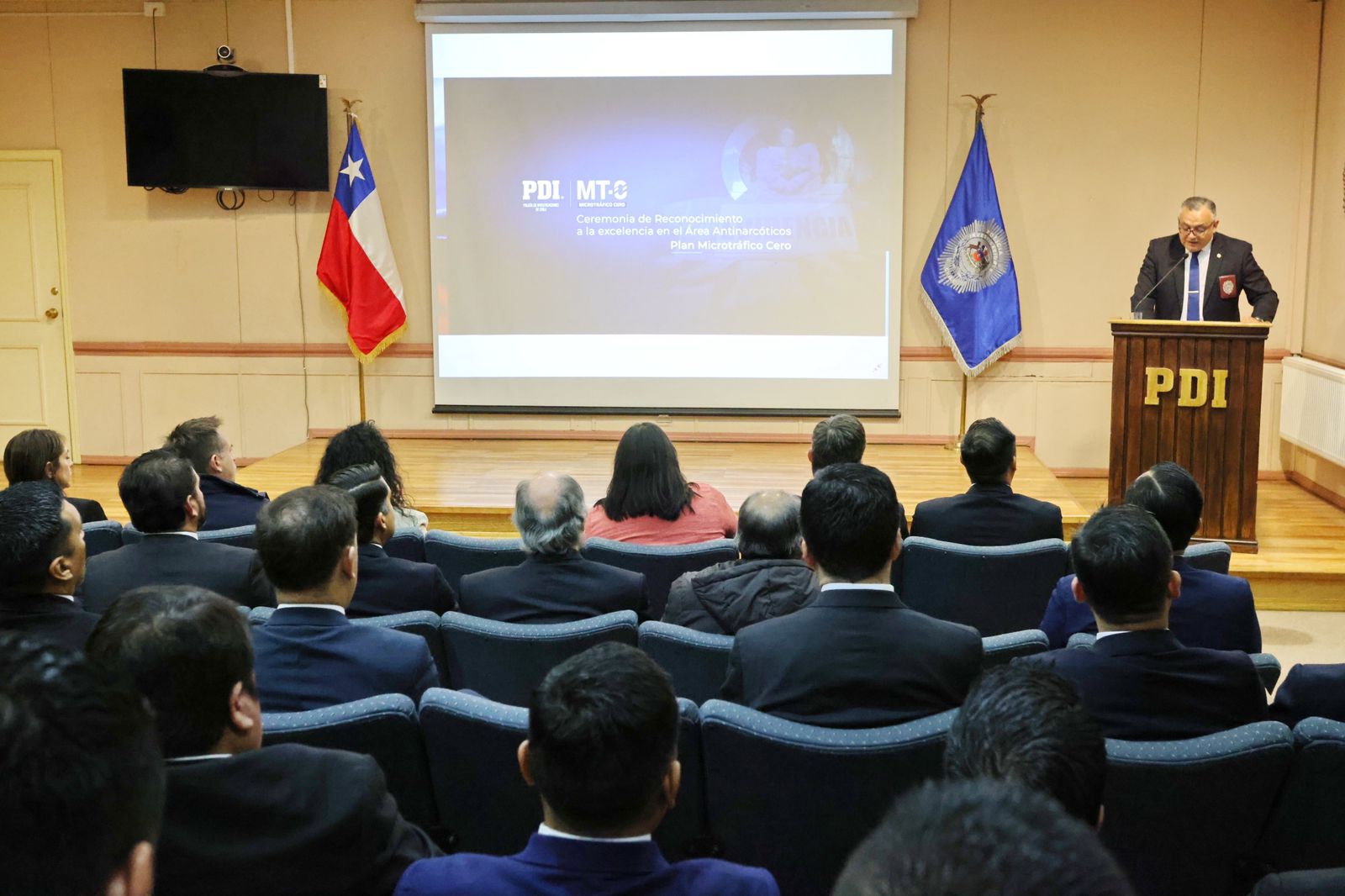 Plan MT-0 de la PDI recibió premio a la excelencia en el área antinarcóticos de Conferencia mundial