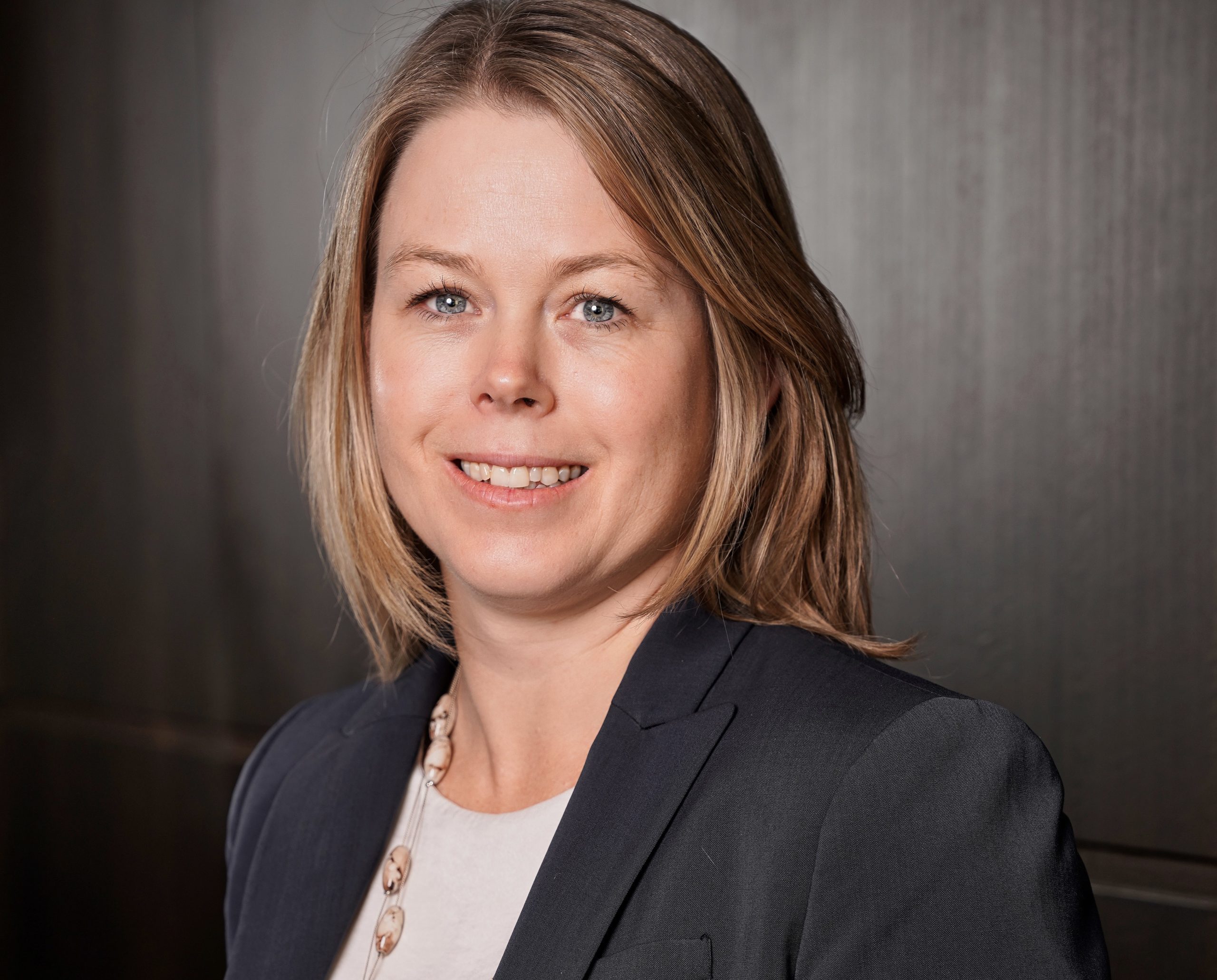 Clara Bowman:Gerente general de HIF participará de la inauguración del año académico de Santo Tomás 