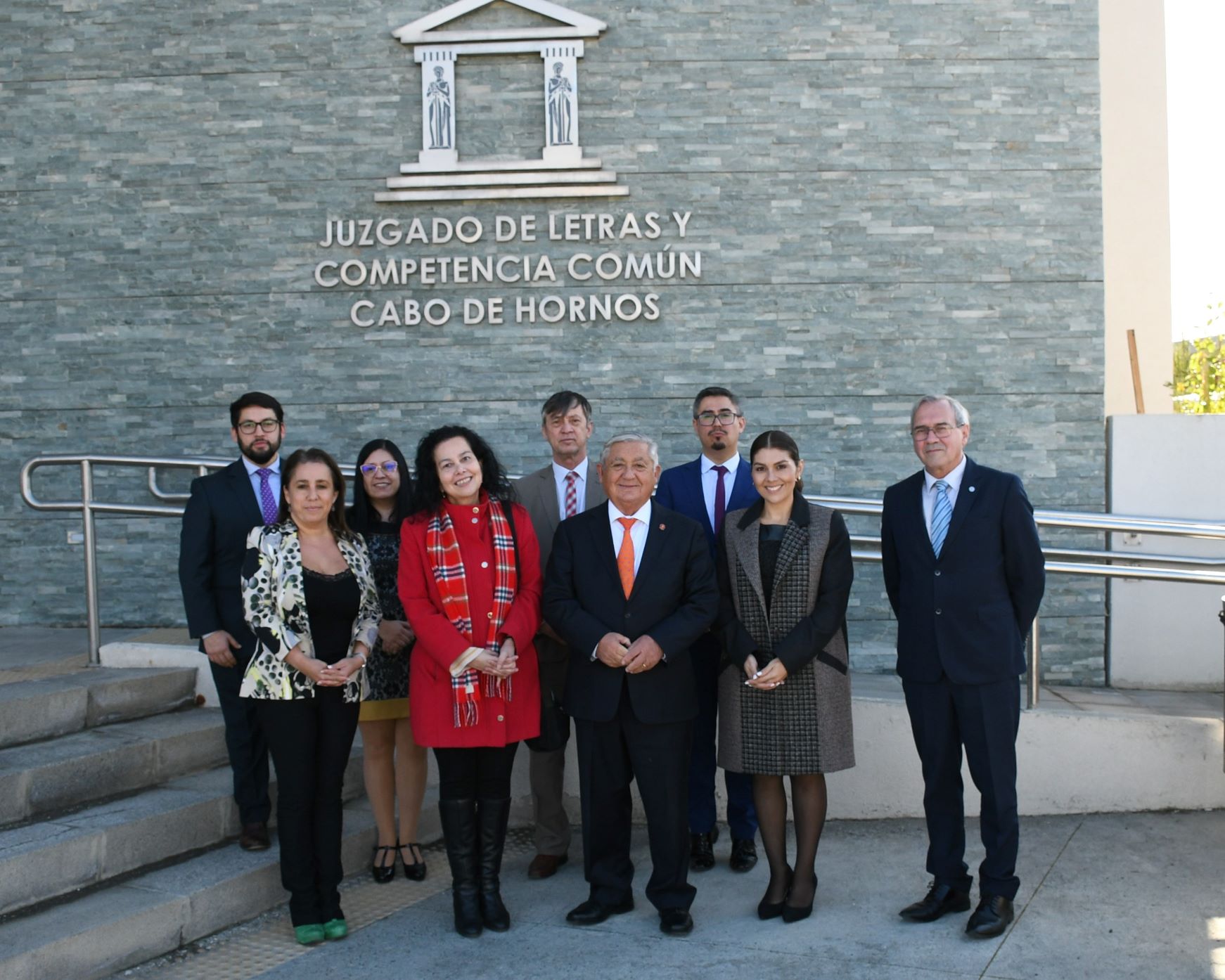 Presidente la Corte Suprema visitó tribunal de Puerto Williams y localidad de Puerto Toro en la región de Magallanes