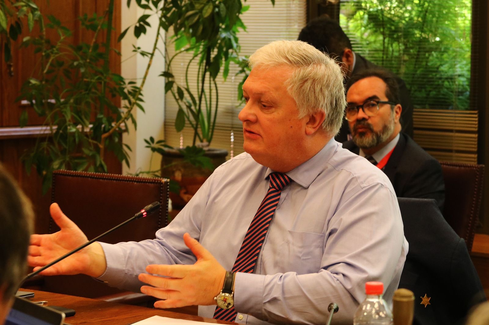 Senador Kusanovic solicitó al Gobierno modernizar implementos y herramientas para las policías