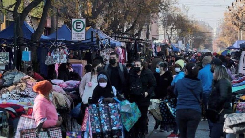Aumenta el número de visas laborales y de migrantes extranjeros en la fuerza de trabajo de Chile | 996.458 ocupados migrantes