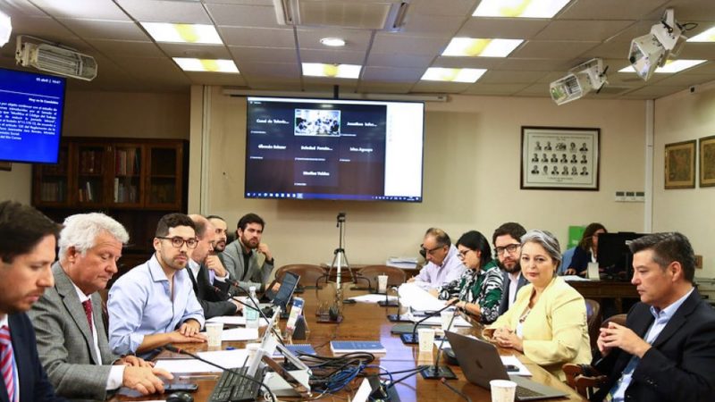 Pasó a la Sala de la Cámara de Diputados proyecto de reducción de la jornada laboral a 40 horas