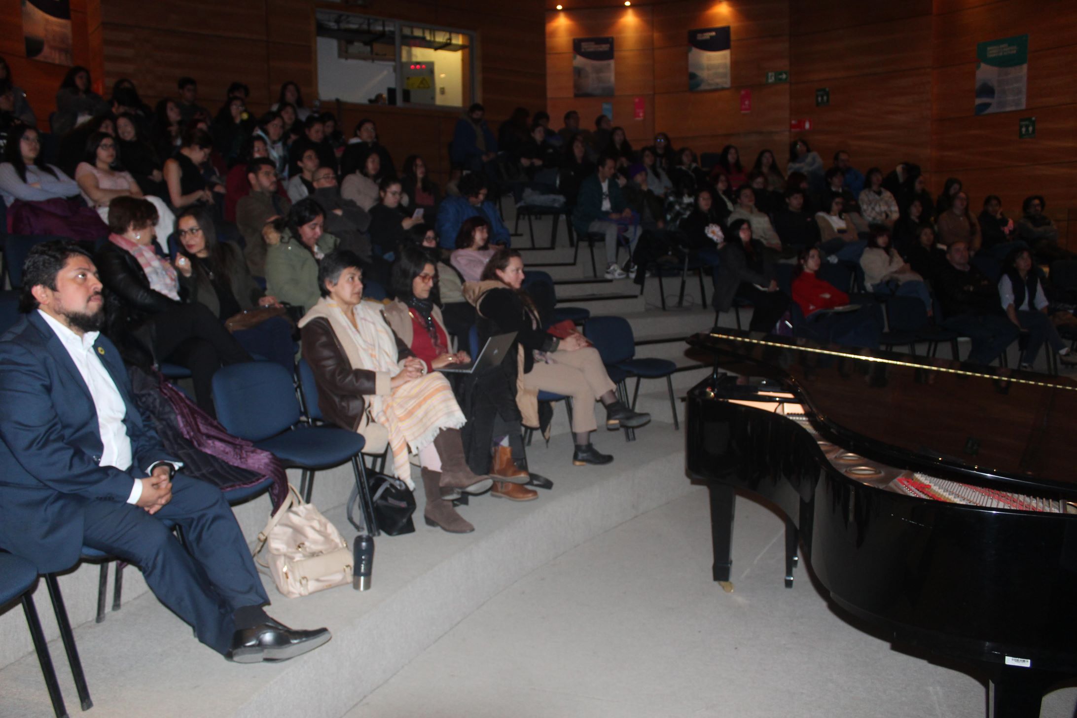 Estudiantes de Pedagogía de la UMAG conocieron Plan de Reactivación Educativa del MINEDUC
