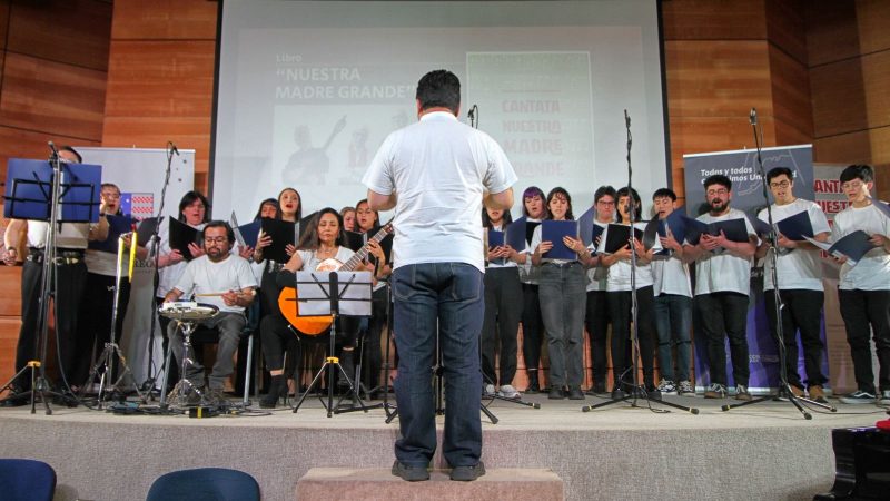 Fue presentado el libro «Dawson desde la adversidad: Cantata Nuestra Madre Grande» sobre obra musical creada en 1973
