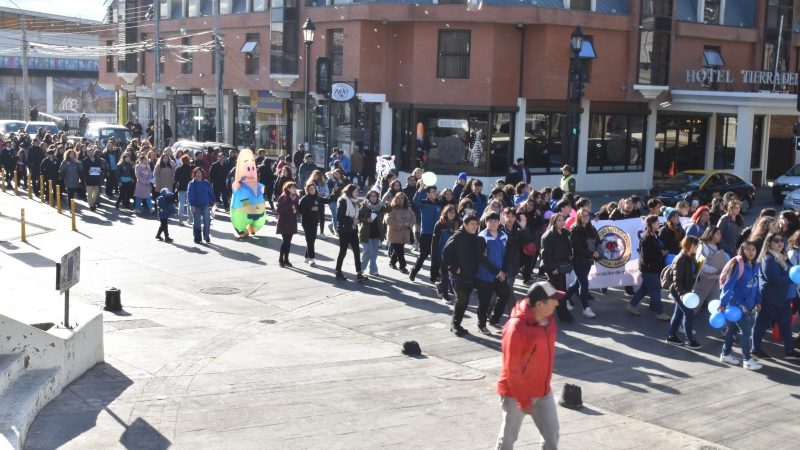 Caminata y Gobierno en Terreno inclusivo para revelar la condición de personas TEA se realizó hoy en Punta Arenas
