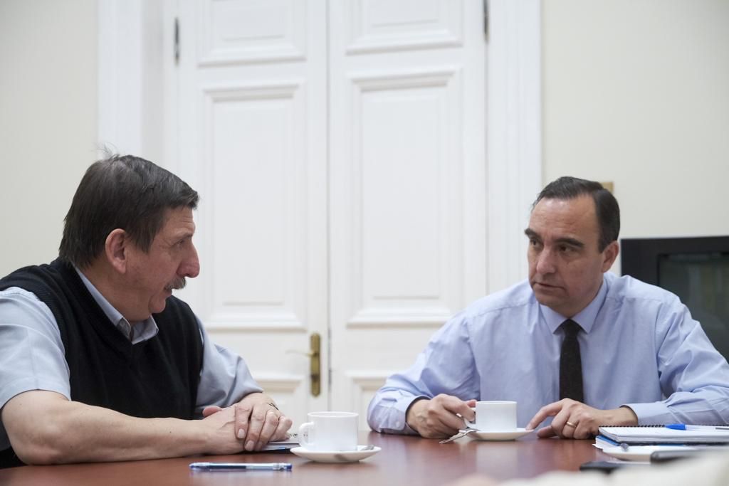 Gobierno Regional y Aguas Magallanes se reúnen para seguir trabajando por los servicios sanitarios básicos de la región