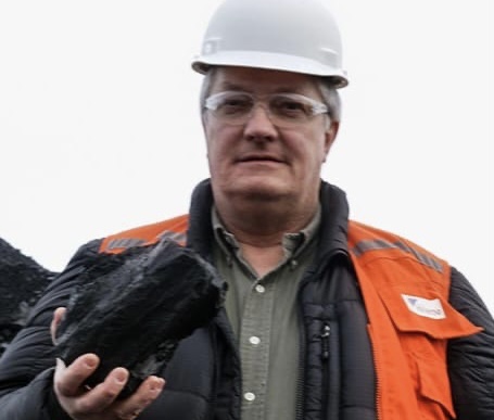 Senador Kusanovic lamenta indolencia del gobierno regional ante inminente cierre de Geopark y FDC.