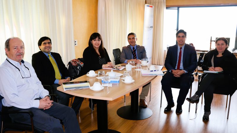 Alcalde de Primavera avanza en gestiones para concretar traspaso ordenado al servicio local de educación pública de Magallanes