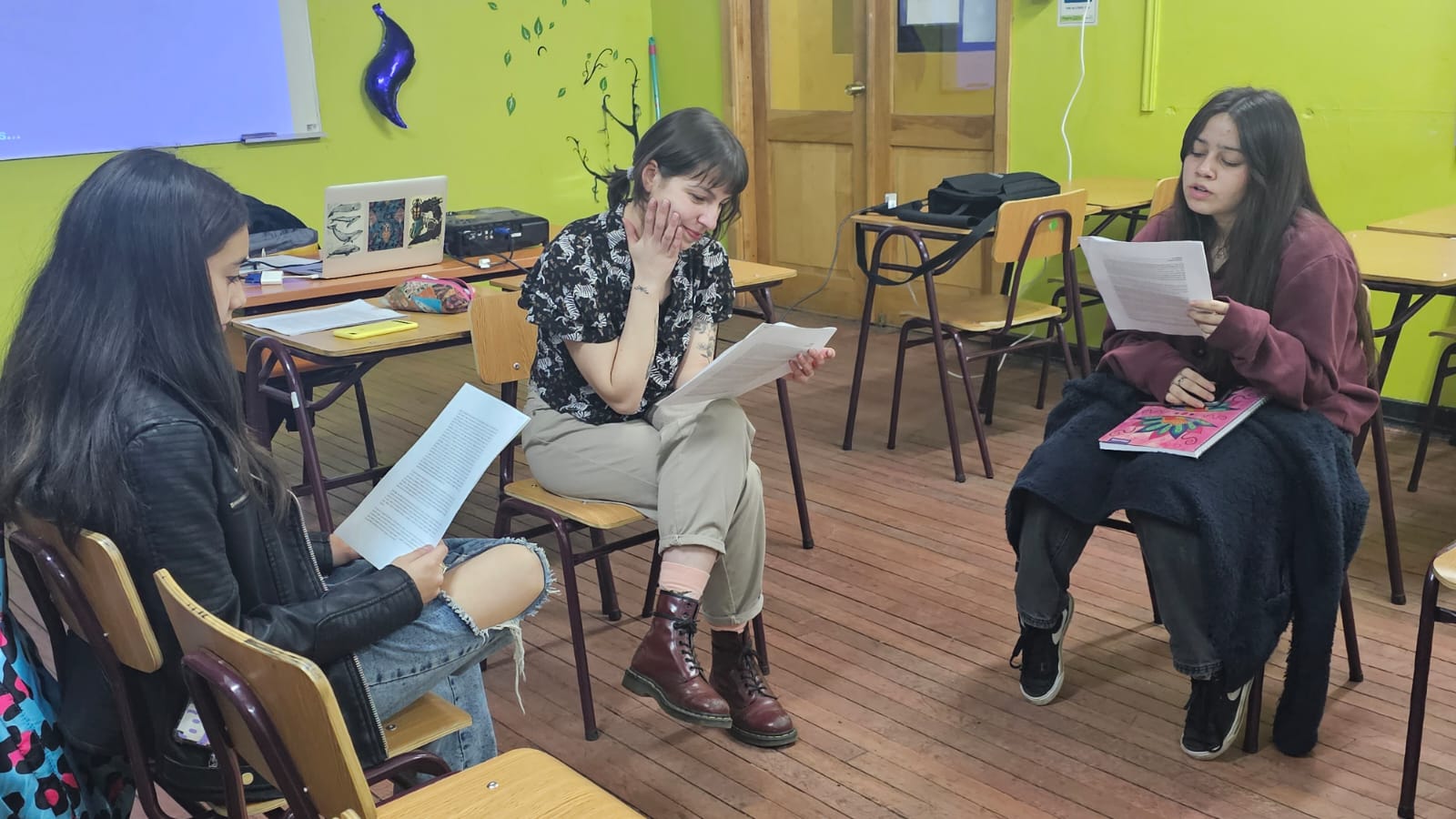 Taller Literario para jóvenes alumnas abrió sus puertas con el objetivo de ser parte de la VII versión de “Una mujer, una Historia”