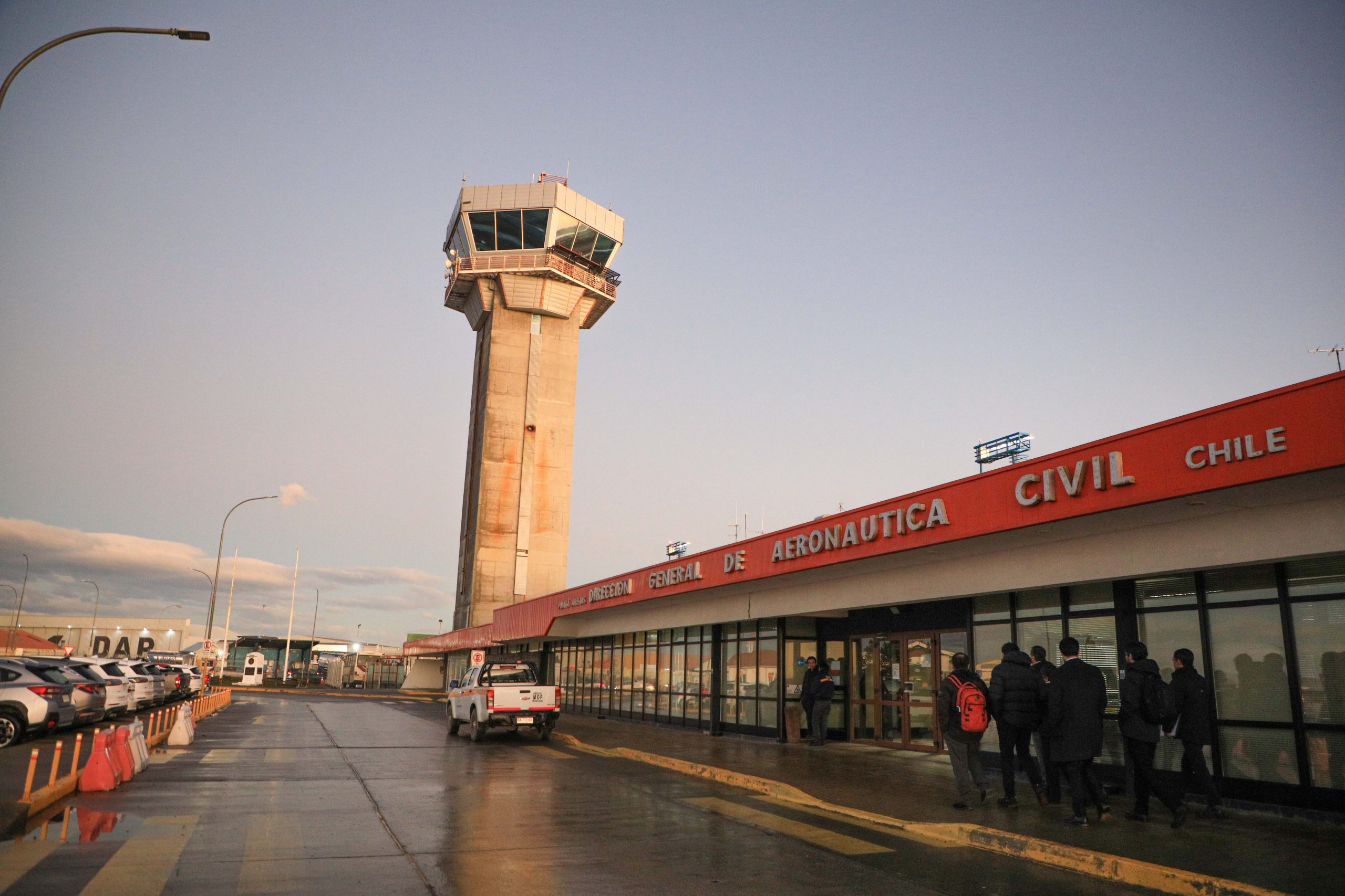 Ministra López inspecciona obras  por $35 mil millones en el Aeropuerto Carlos Ibáñez de Punta Arenas