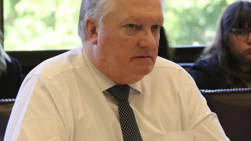 Senador Kusanovic solicitó recursos para el transporte a Laguna Blanca y mayor consideración de las autoridades para la conectividad en las zonas extremas