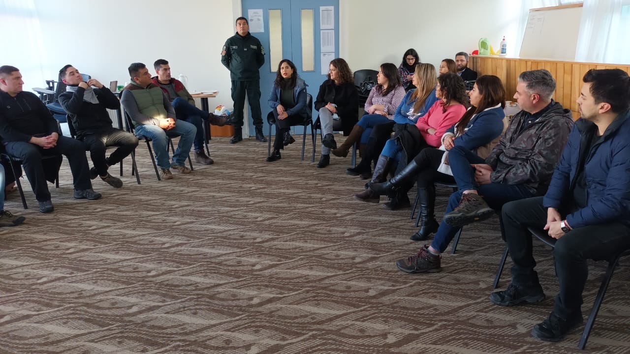 Salud capacitó a funcionarios de Gendarmería en prevención de suicidios