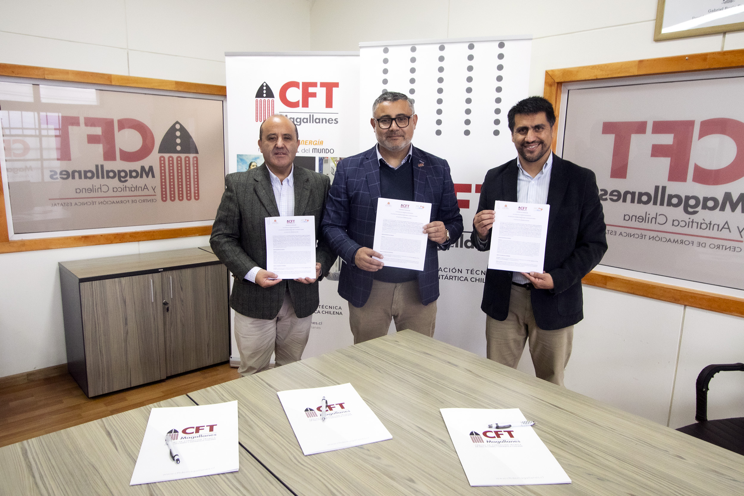 CFTs de Magallanes, Antofagasta y Los Ríos firman convenio de colaboración interregional