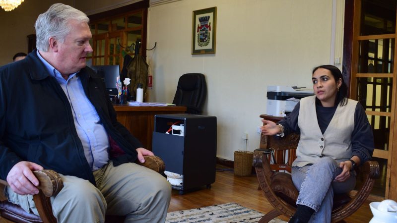 Senador Kusanovic se reúne con la alcaldesa de Rio Verde para abordar materias de seguridad y de conectividad en la comuna.