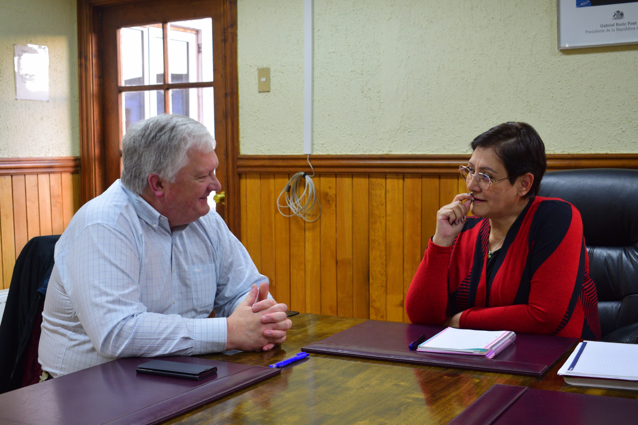 Senador Kusanovic se reúne con Ministro de Economía tras visitar la comuna de San Gregorio para buscar un mayor compromiso del Gobierno que permita reiniciar las operaciones de GEOPARK.