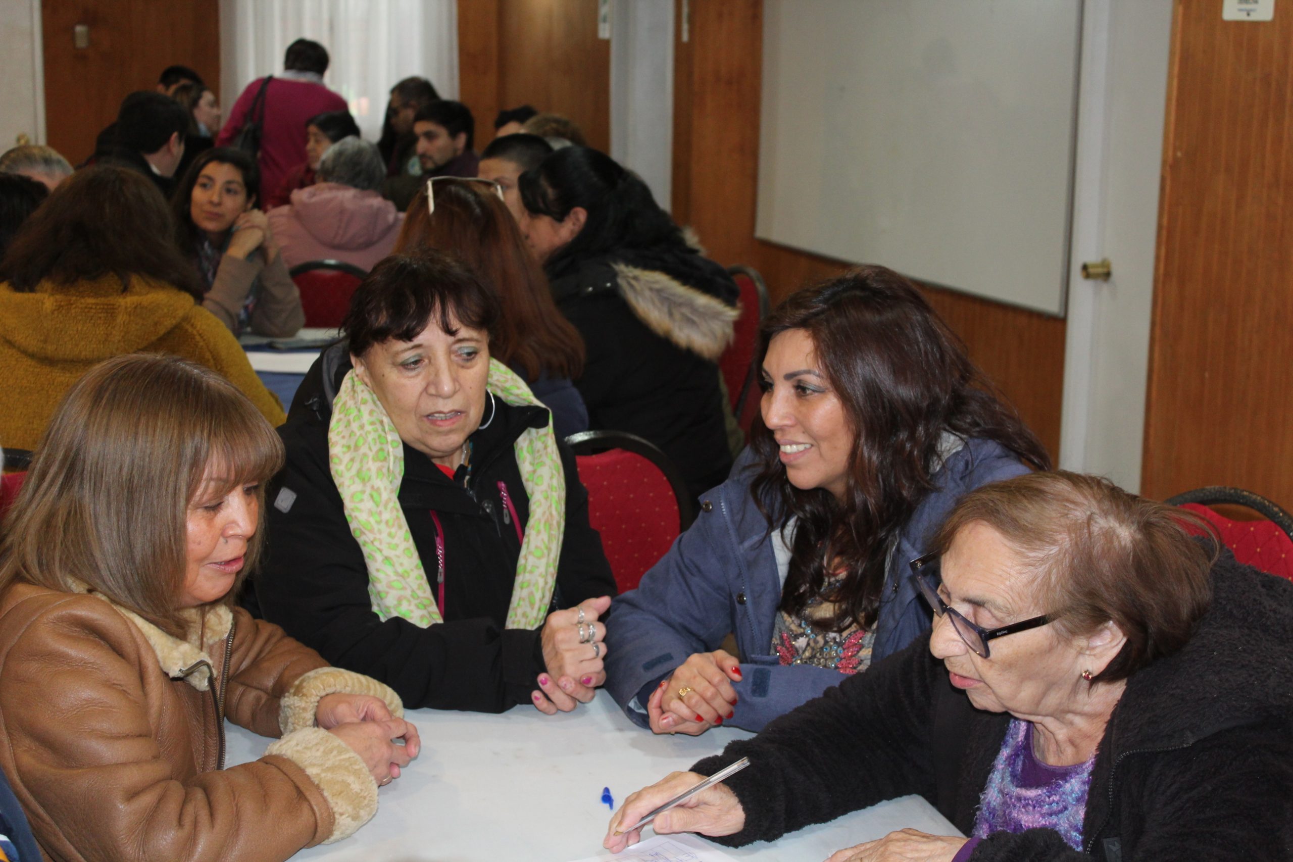 Delegación de Ultima Esperanza lideró diálogo social «Hablemos de cuidados» abierto a la comunidad natalina
