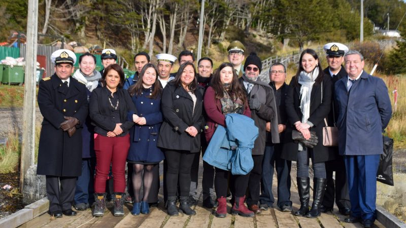 Delegada Provincial y SEREMI de Deportes visitan Puerto Toro la más austral localidad de Chile