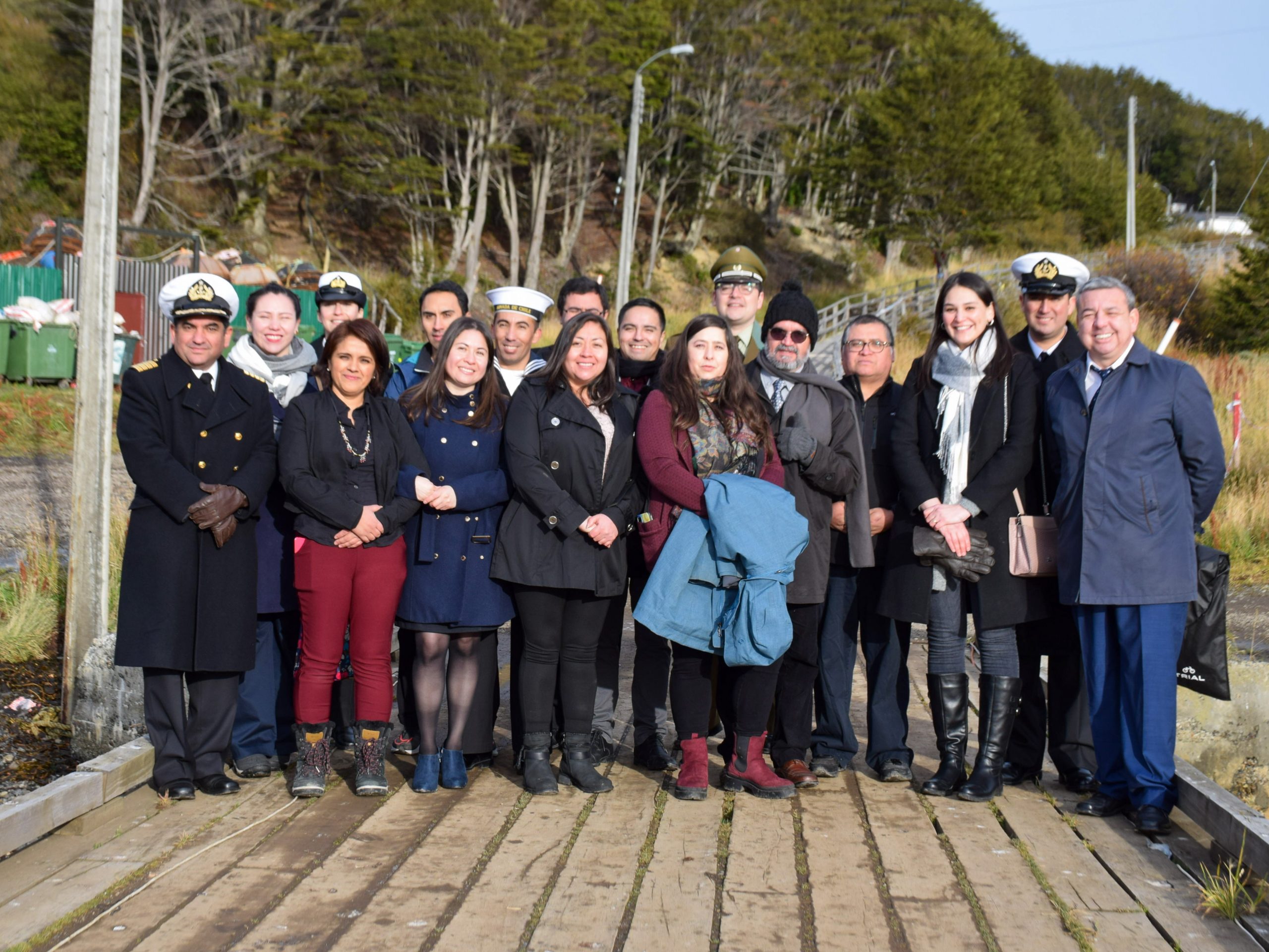 Delegada Provincial y SEREMI de Deportes visitan Puerto Toro la más austral localidad de Chile