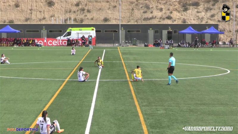 Jugadoras de Primera División de fútbol se manifiestan en cancha por demora en inicio de torneo de Primera B