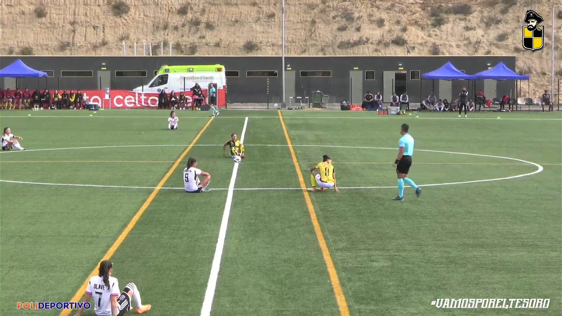 Jugadoras de Primera División de fútbol se manifiestan en cancha por demora en inicio de torneo de Primera B