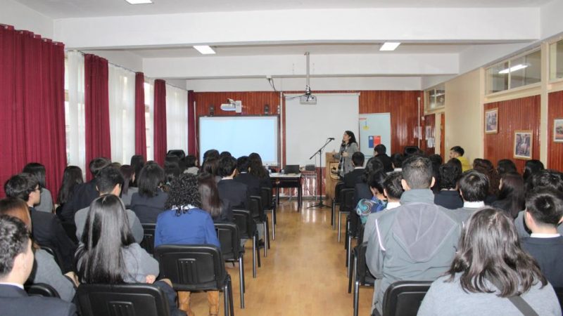 «SEREMI a la Sala» iniciativa de la SEREMI de Justicia en el Liceo Contardi para hablar sobre Derechos Humanos con los estudiantes