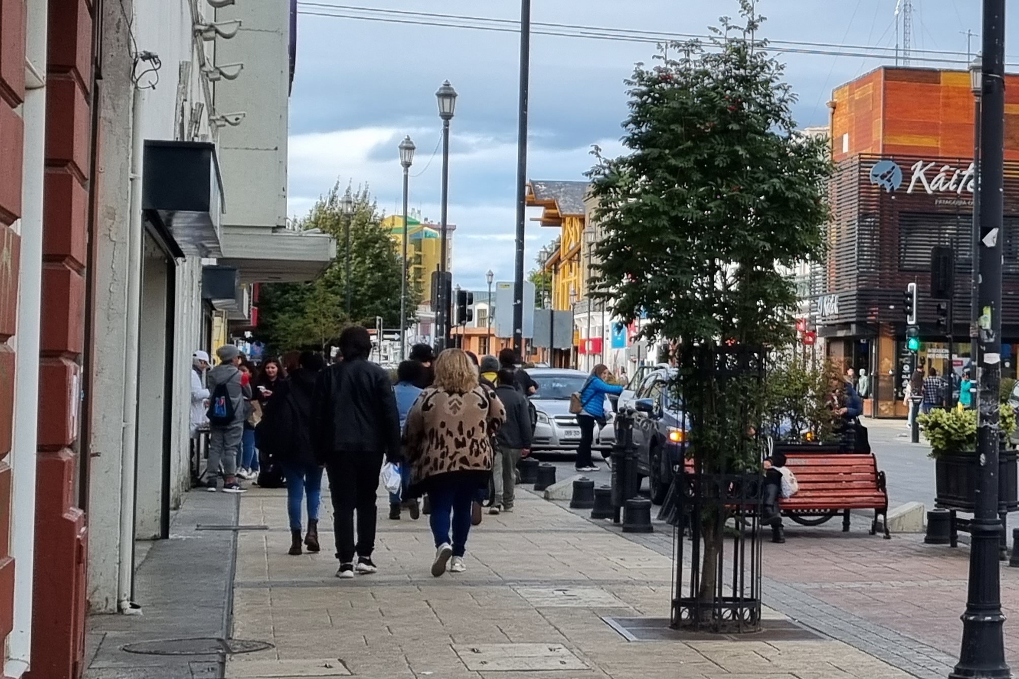 Tasa de ocupación de hombres es de 71,9% y de mujeres 55,1% en Magallanes