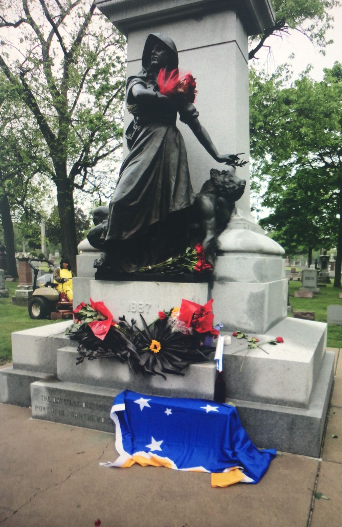 Magallánicos rinden homenaje a los Mártires del 1° de mayo en Chicago, EEUU