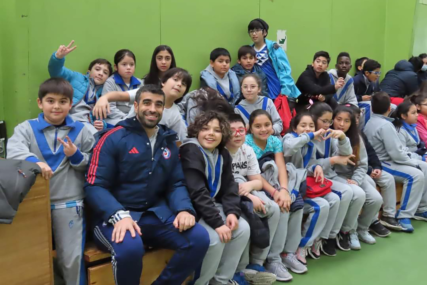 Ignacio Cabral encabezó clínicas deportivas para niños, niñas y jóvenes | Consejero fueguino destacó visita del director técnica de la Selección Nacional de Futsal