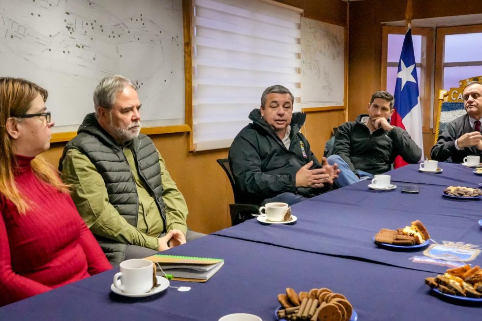 Alcalde de Cabo de Hornos se reunió con representantes de Universidades presentes en la ciudad más austral del mundo