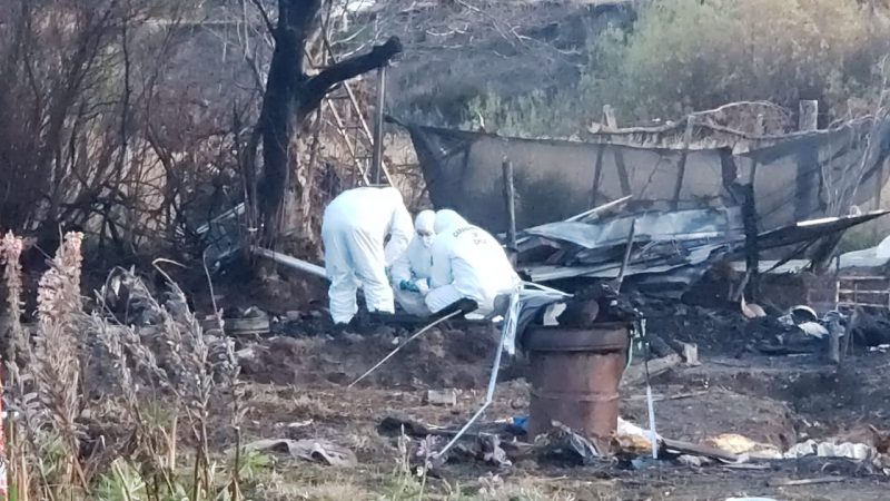 Hombre fue asesinado en sector de tomas de Enrique Abello.  Agresor intentó encubrir el delito incendiando el inmueble.