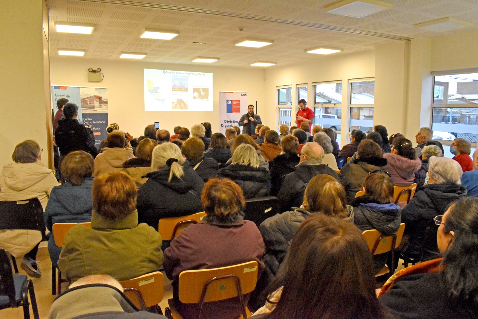 Gran convocatoria presentó encuentro de fortalecimiento con Clubes de Adultos Mayores de Punta Arenas